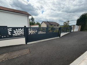 portail alu deco fleurs