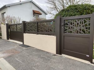 portail cloture portillon tole decoupe