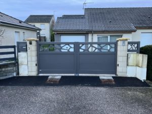 portail tole alu et barreaudage
